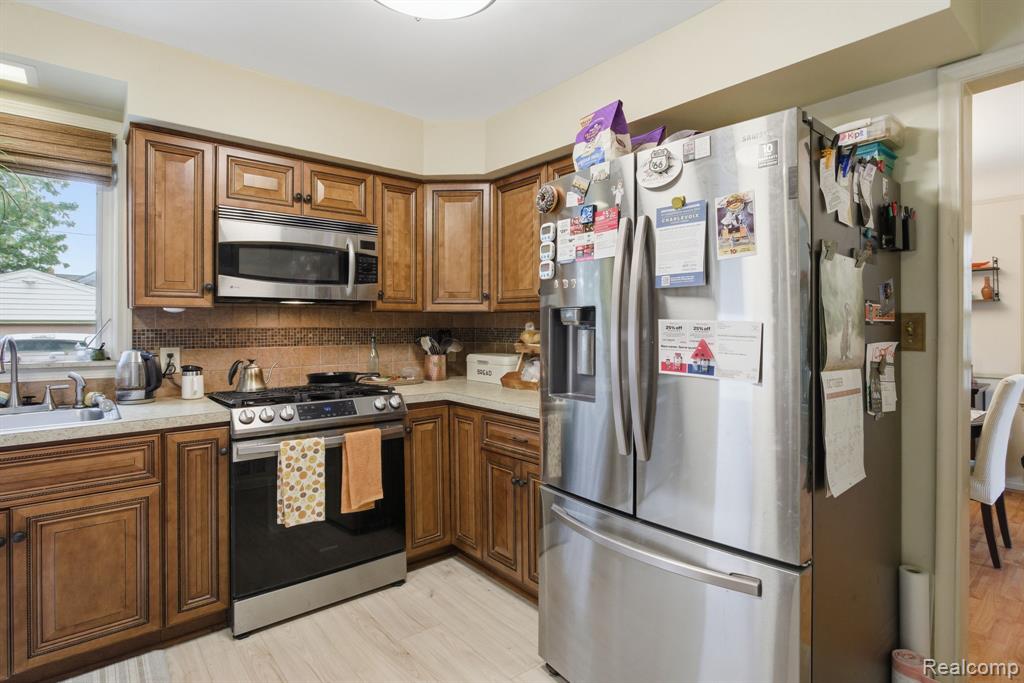 925 N Mildred Street, Dearborn, MI 48128 — Photo 9