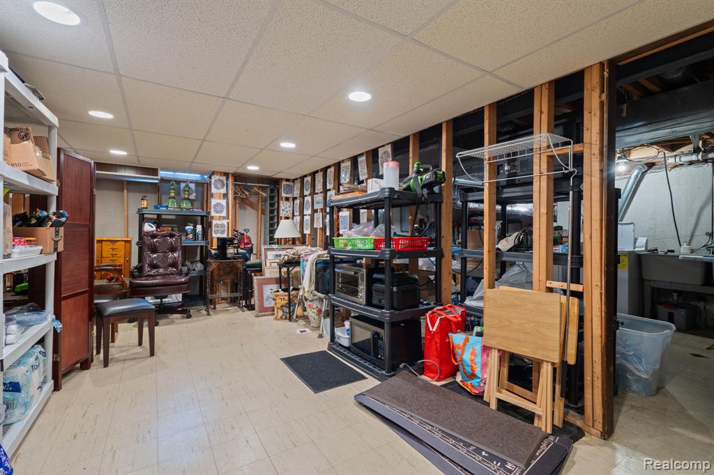 10065 Hart Avenue, Huntington Woods, MI — Photo 34