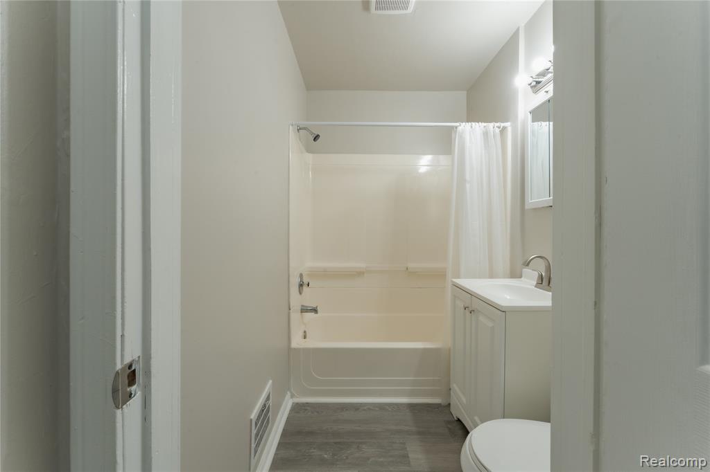 582 Lebaron Avenue, Pontiac, MI 48340 — Photo 31