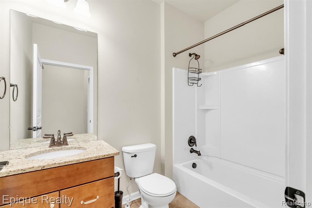 9415 Sand Hill Drive, Grand Blanc, MI 48439 — Photo 32