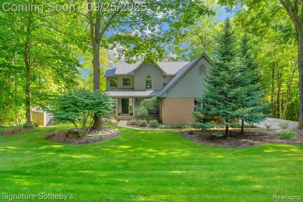 5226 Forest Valley Drive, Clarkston, MI 48348 — front exterior