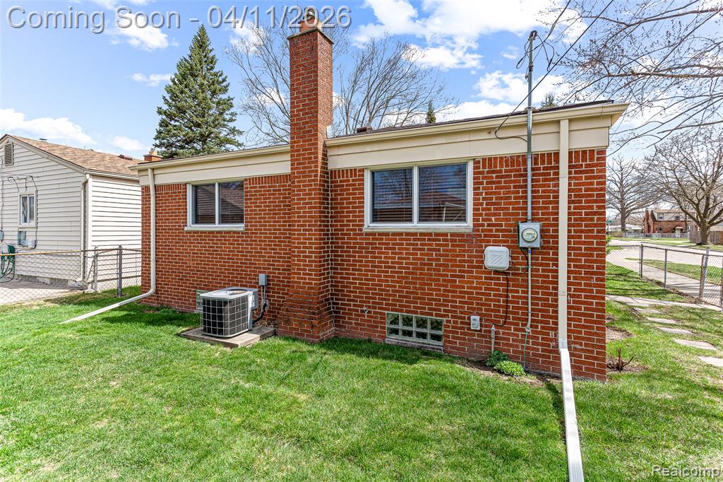 4012 Weddell Street, Dearborn Heights, MI 48125 — Photo 39