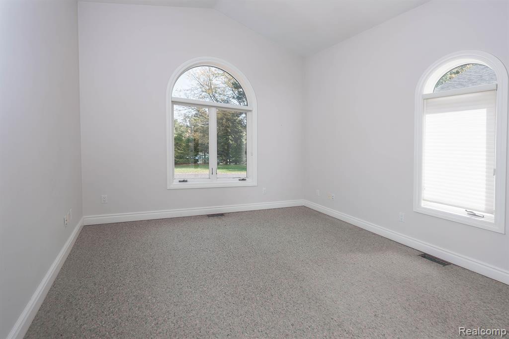 68373 Lake Angela Pointe, Richmond, MI 48062 — Photo 24