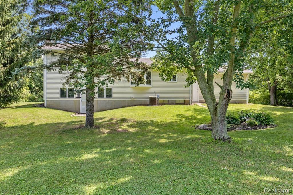 8622 S BYRON Road, Gaines Vlg, MI 48436 — Photo 22