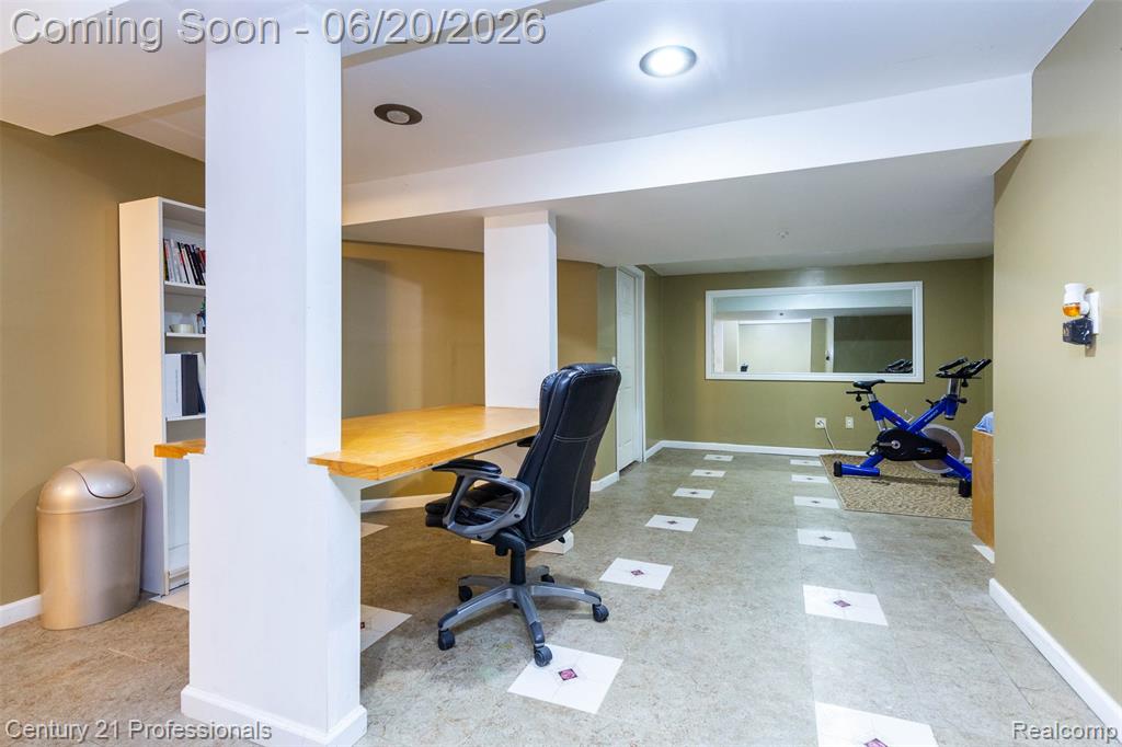 6241 Smithfield Drive, Troy, MI 48085 — Photo 36