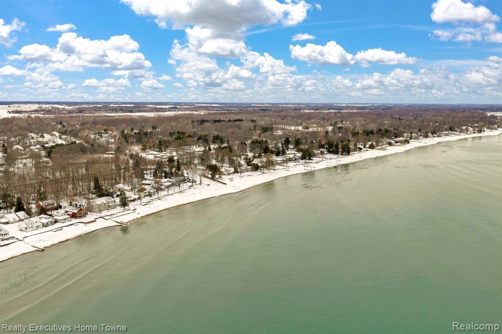 5430 Lakeshore Road, Fort Gratiot, MI 48059 — Photo 8