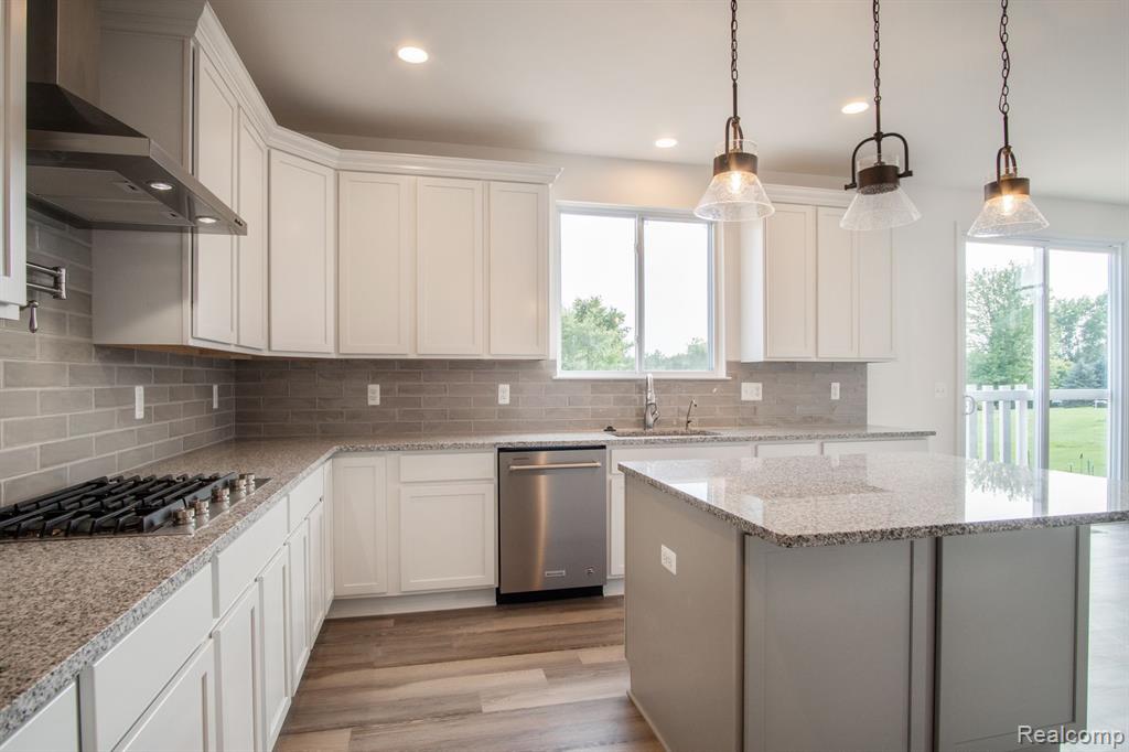 4530 BARBARA KAY, White Lake, MI 48383 — Photo 10