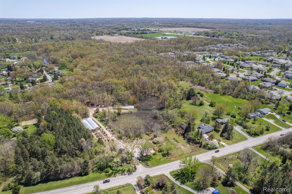 9225 FENTON Road, Grand Blanc, MI 48439 — Photo 52
