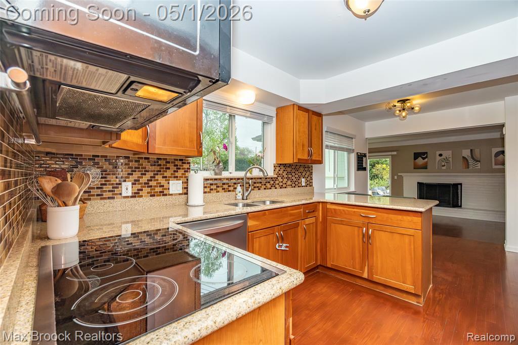 2275 Park Ridge Drive, Bloomfield Hills, MI 48304 — Photo 27