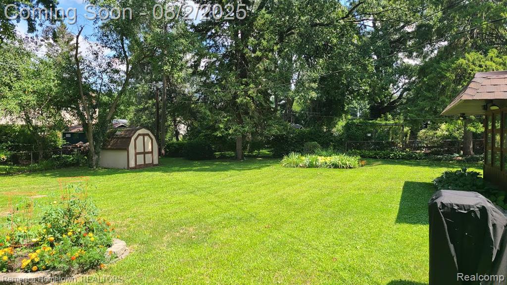 8736 Ringwood Drive, Commerce Twp, MI 48382 — Photo 27