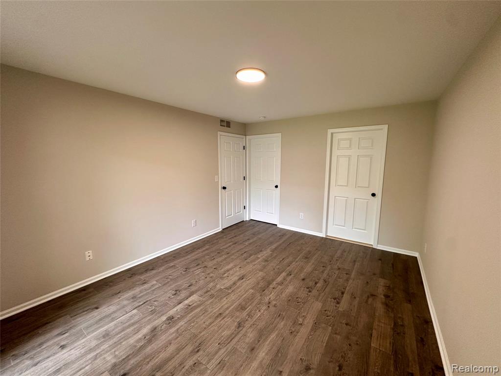 5484 Pine Aires Drive, Sterling Heights, MI 48314 — Photo 13