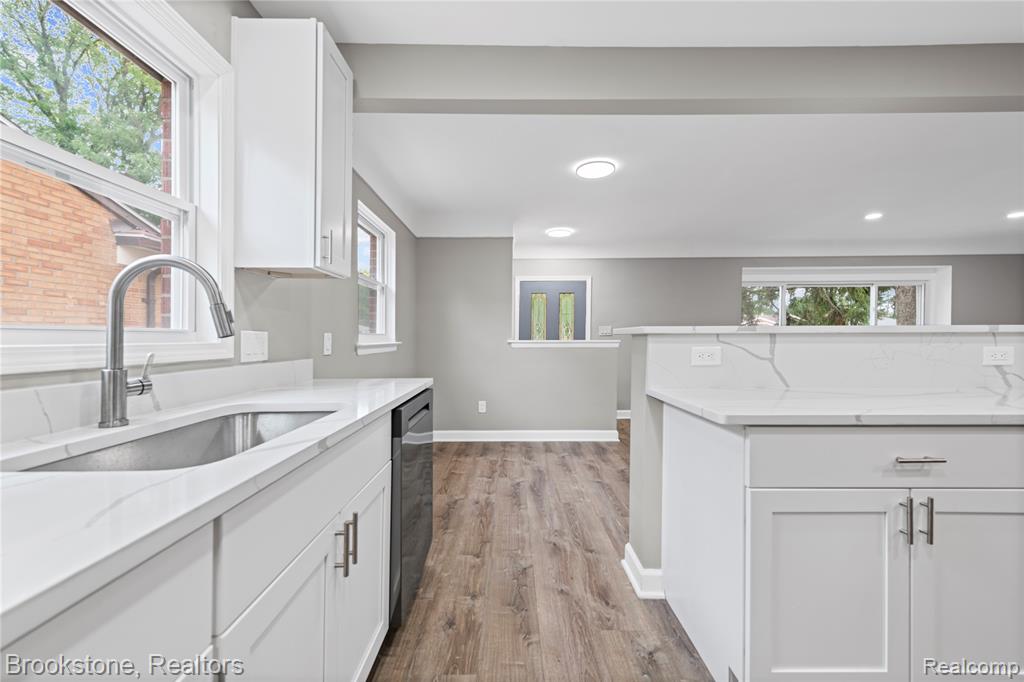 9025 Appleton, Redford, MI 48239 — Photo 8