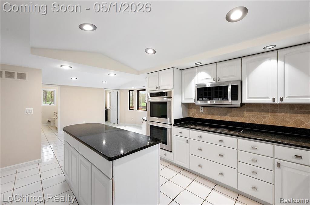 6019 Glen Eagles Drive, West Bloomfield, MI 48323 — Photo 18