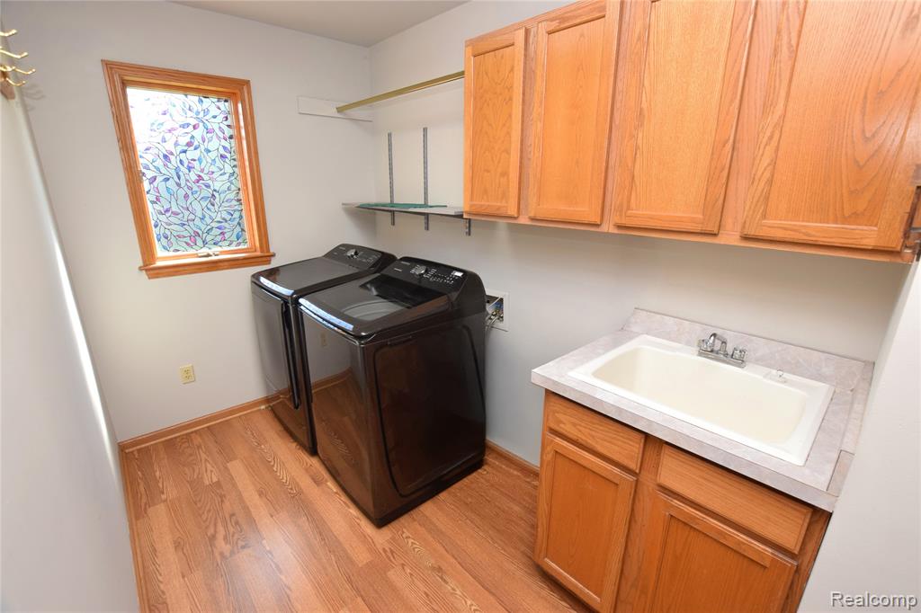 6476 Stonebrook Lane, Flushing, MI 48433 — Photo 11