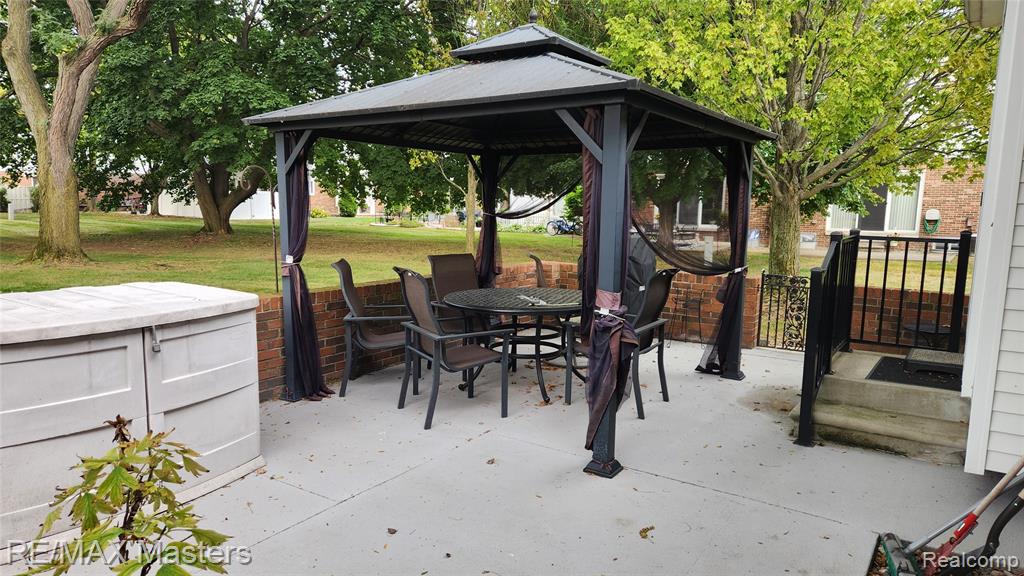 4641 Leisure Lane, Trenton, MI 48183 — Photo 3