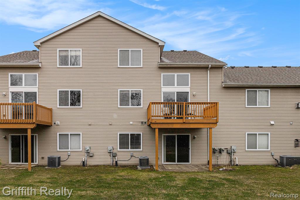 98 SEDUM, Howell, MI 48843 — Photo 27