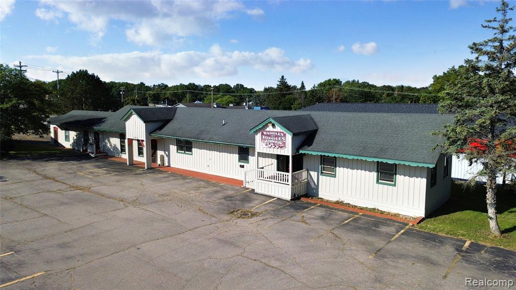 320 E Grand Blanc Road, Grand Blanc, MI 48439 — Photo 2