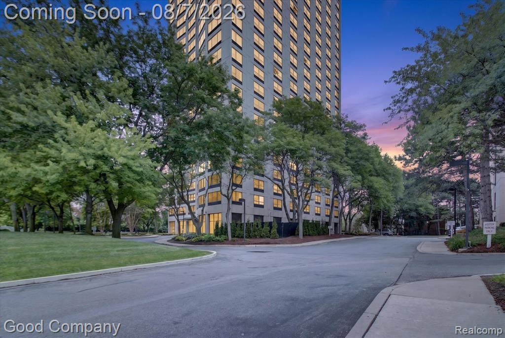 5000 Town Center, 1402, Southfield, MI 48075