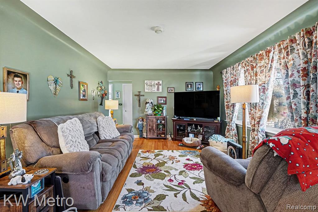 311 Pioneer Drive, Pontiac, MI 48341 — Photo 5