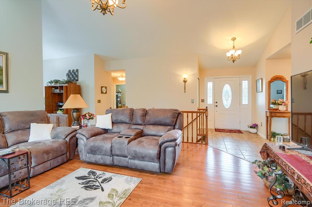 10047 Fox Run Drive, Davison, MI 48423 — Photo 16