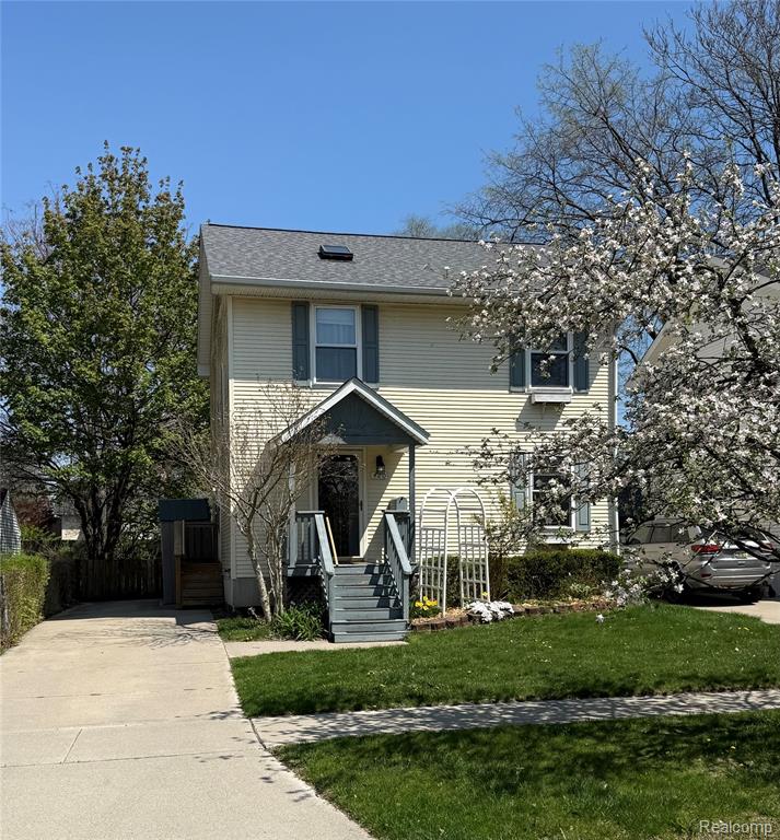 420 Stratford Road, Ferndale, MI 48220 — Photo 2