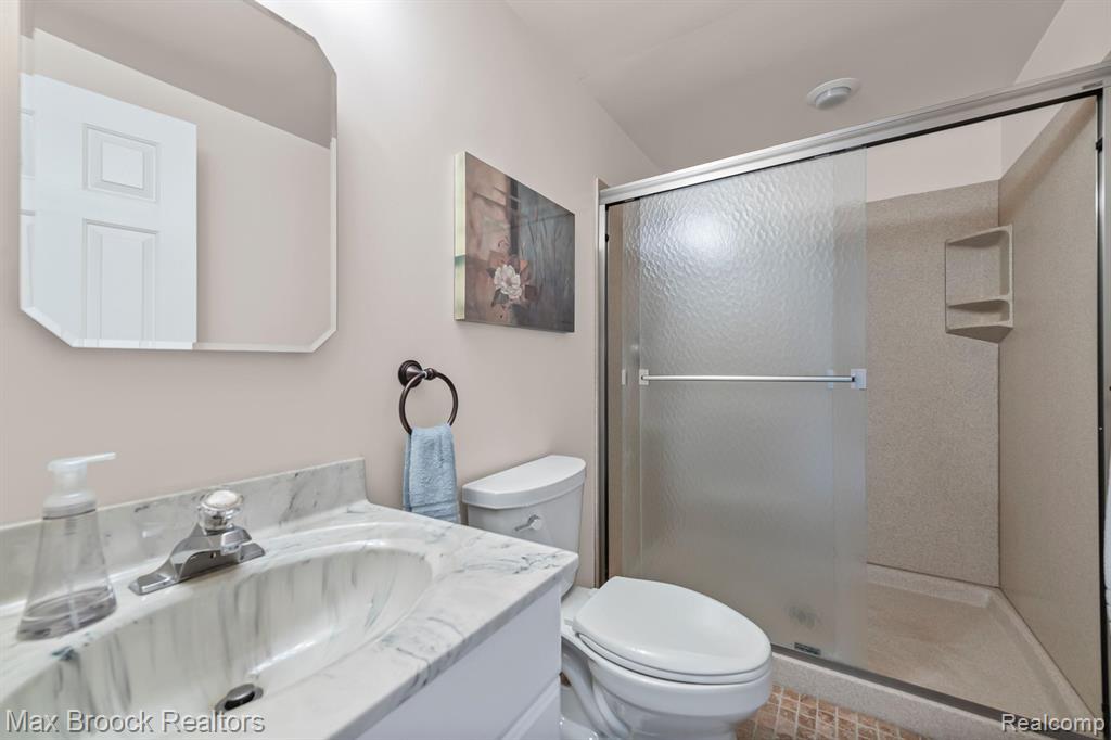 44018 Bannockburn Drive, Canton, MI 48187 — Photo 10