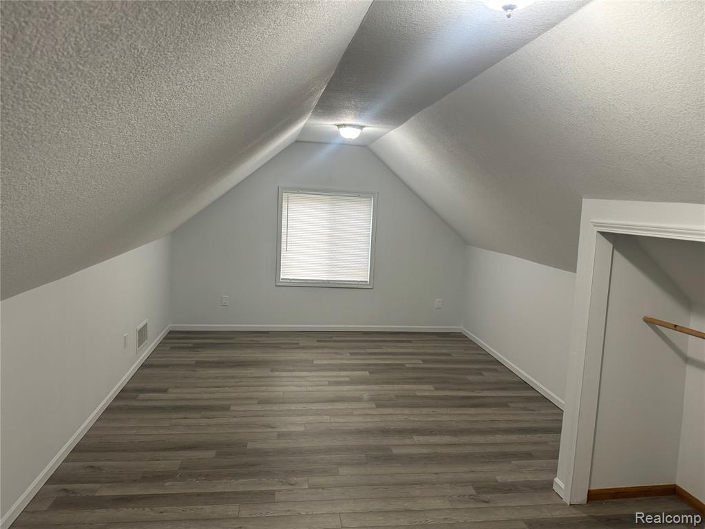 12464 Maxwell Road, Carleton, MI 48117 — Photo 17