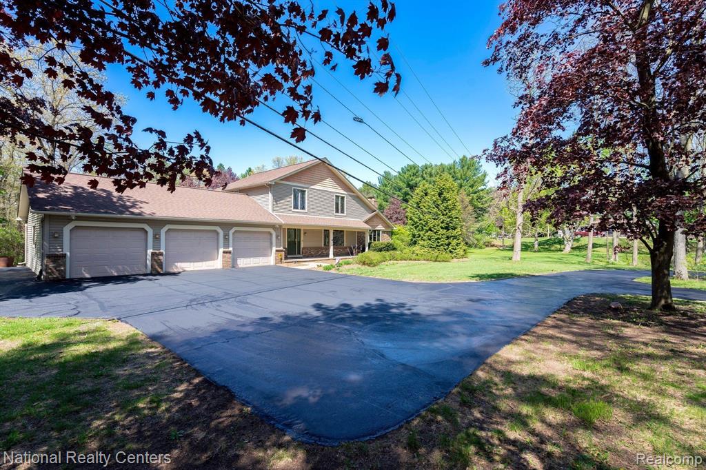 825 E WARDLOW Road, Highland, MI 48356 — Photo 5