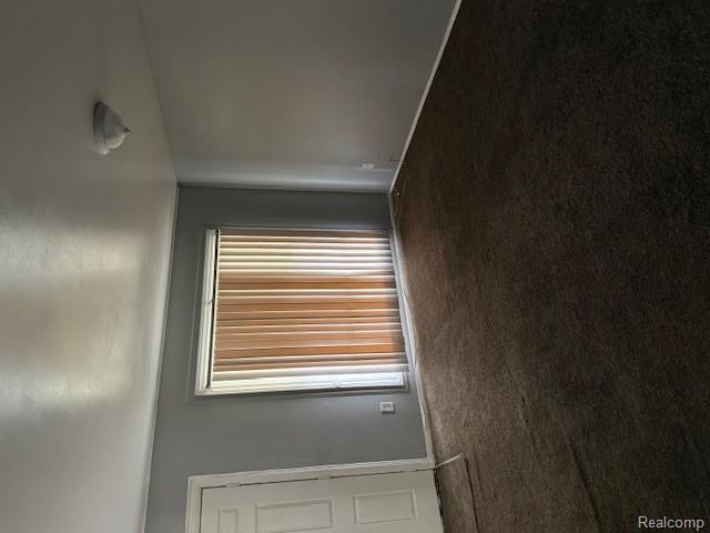 20484 Wisconsin Street - Photo 3