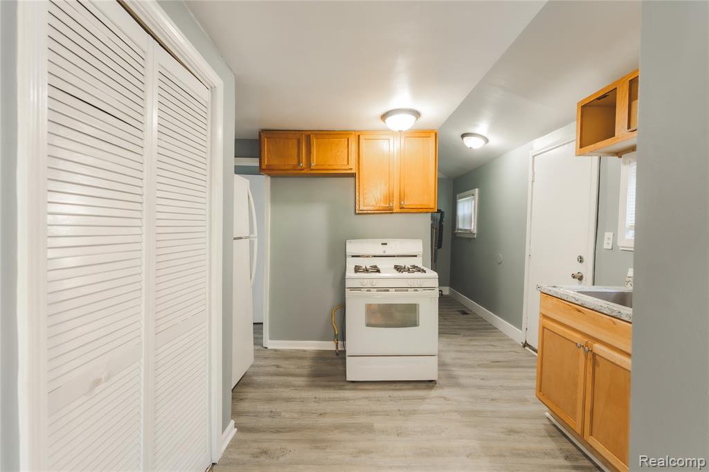 4901 Cornell Street, Dearborn Heights, MI 48125 — Photo 10