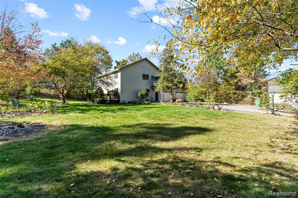 4971 N Tipsico Lake Road, Hartland, MI 48353 — Photo 44