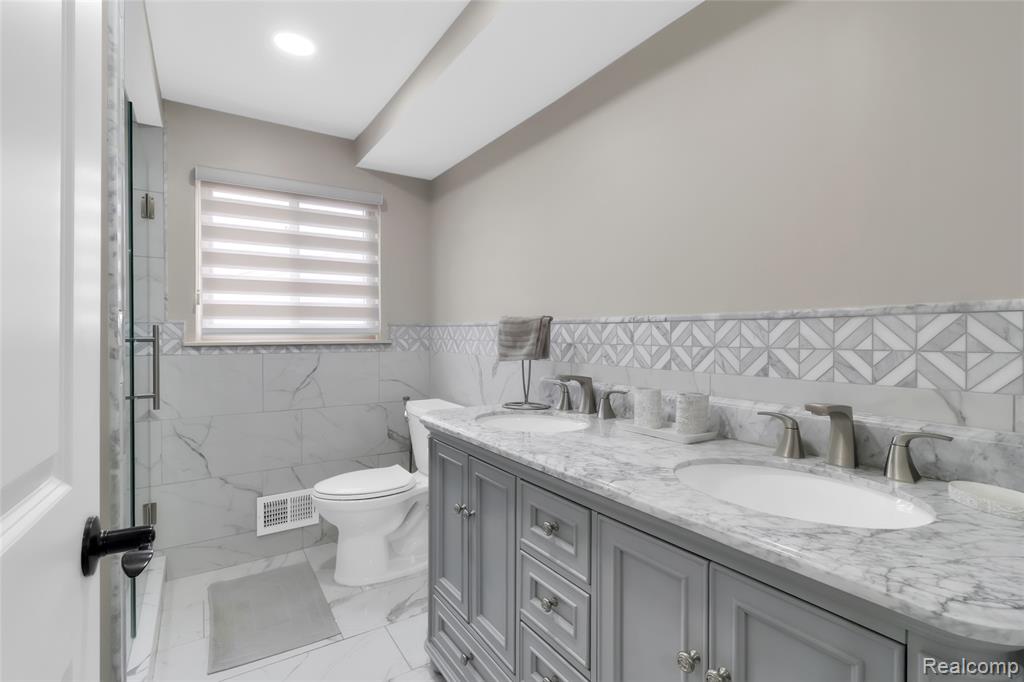 6880 Brookshire Drive, Canton, MI 48187 — Photo 25