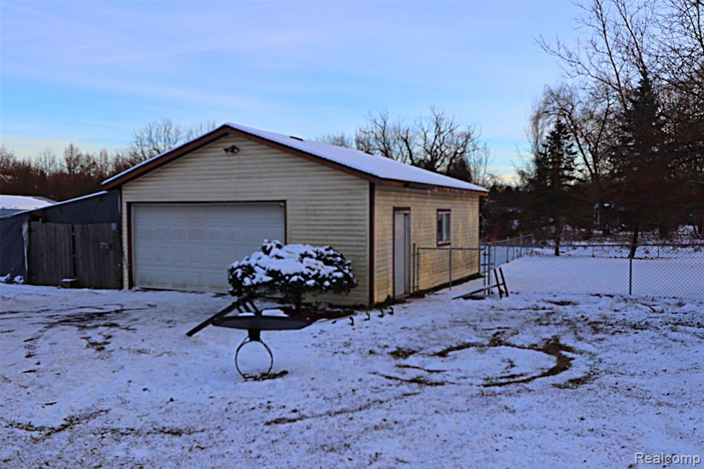 31657 Sibley Road, New Boston, MI 48164 — Photo 5