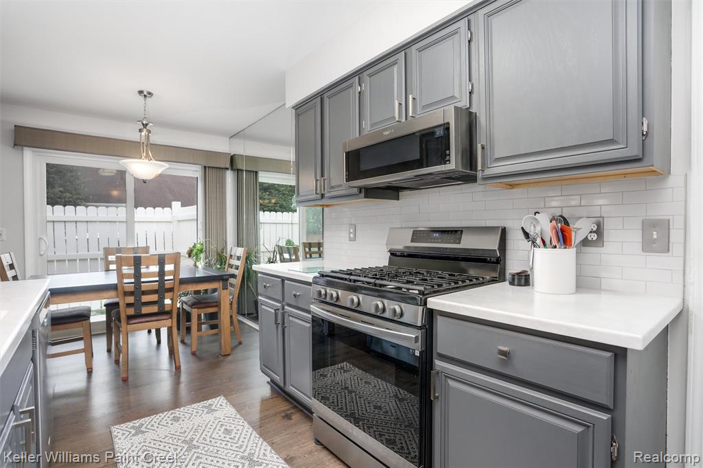 7617 Woodview Drive, 48, Waterford, MI 48327 — Photo 12