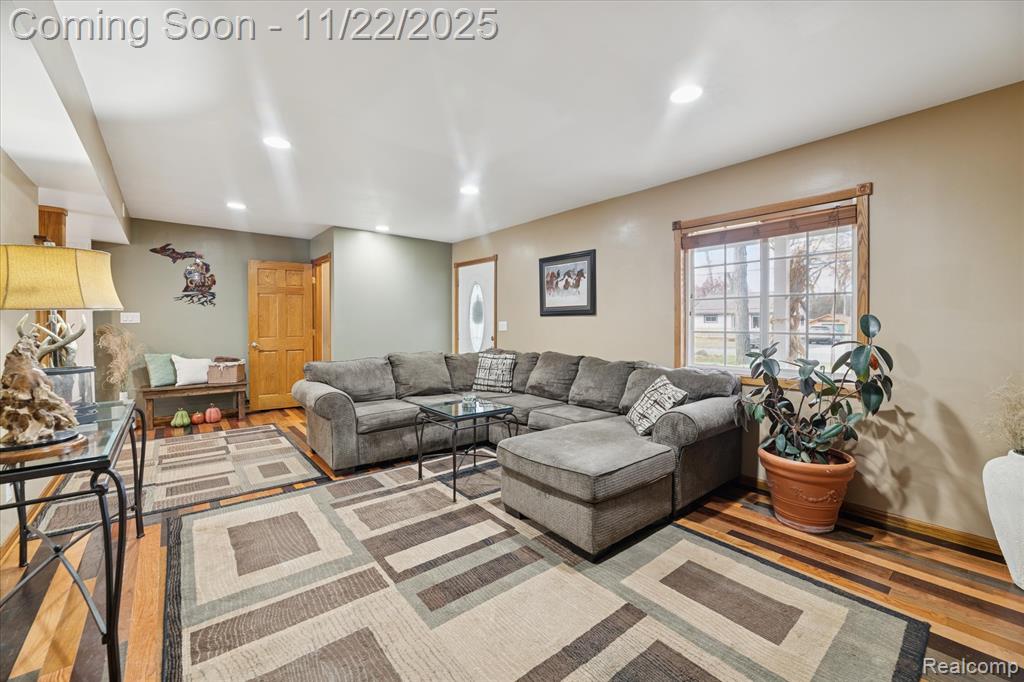 4196 Lotus Drive, Waterford, MI 48329 — Photo 12