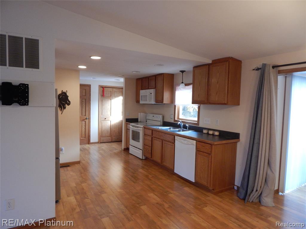 10321 E Lovejoy Road, Perry, MI 48872 — Photo 18