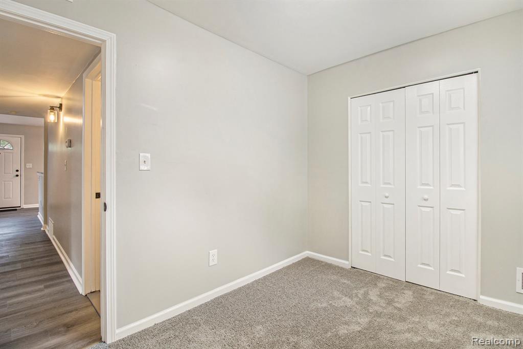 8105 Syracuse Street, Taylor, MI 48180 — Photo 23