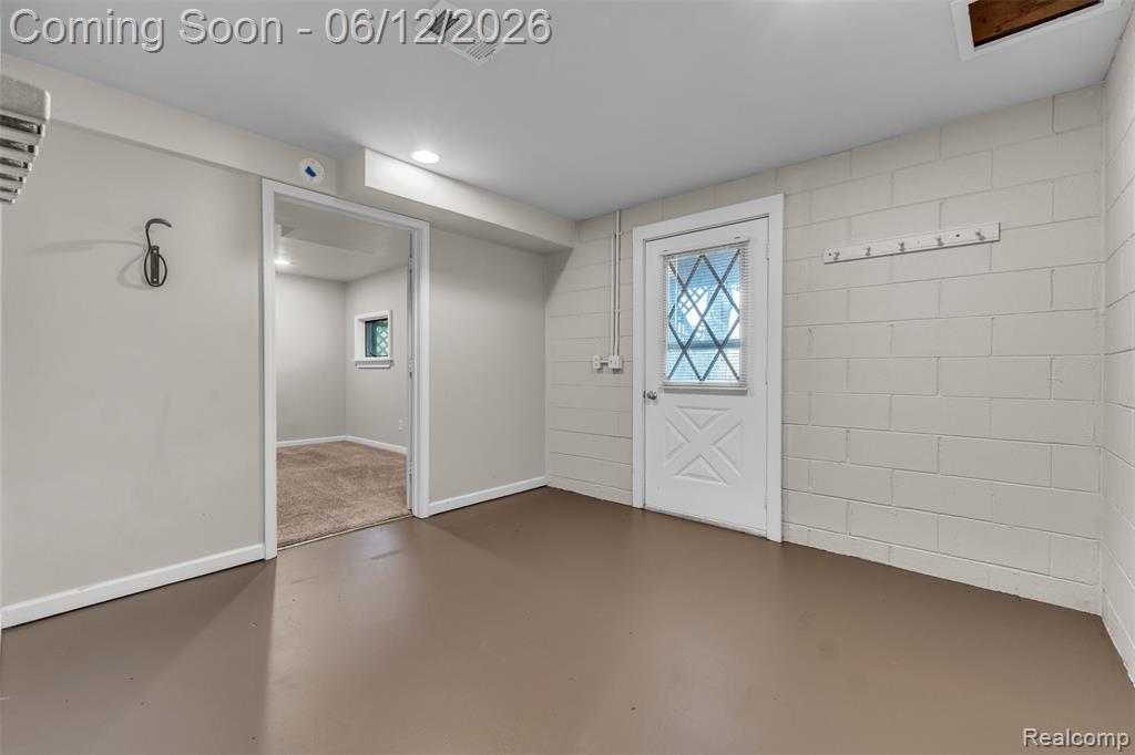 920 Hickory Ridge Circle, Milford, MI 48380 — Photo 35