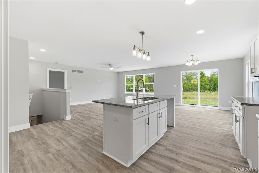 2279 Baltimore, Davison, MI 48423 — Photo 9