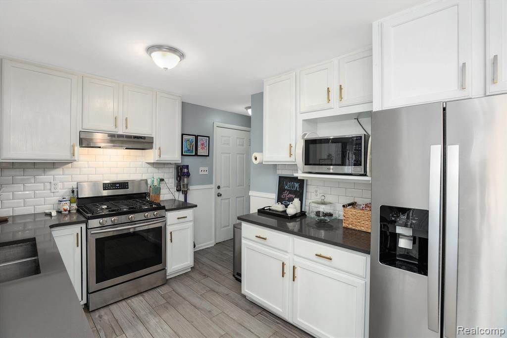 532 Elizabeth Street, Milford, MI 48381 — Photo 11