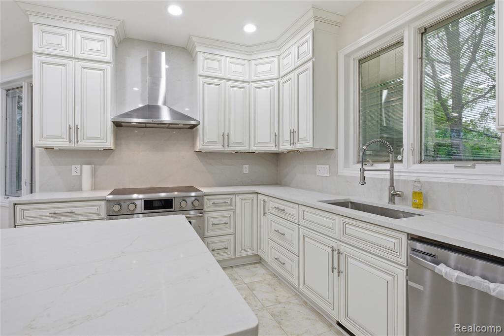 46500 Ryan Road, Utica, MI 48317 — Photo 12