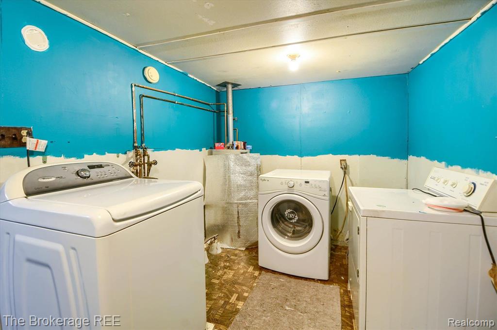 415 MILL Street, Flushing, MI 48433 — Photo 9