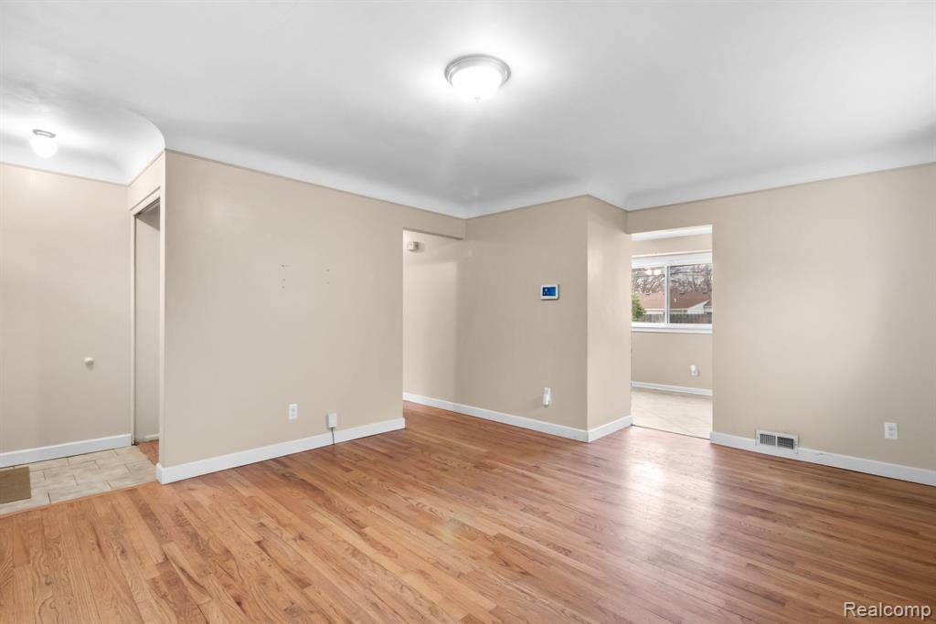 6842 Bison Street, Westland, MI — Photo 3