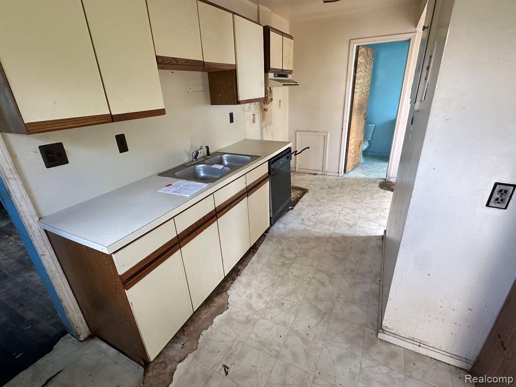 14171 Plainview Avenue, Detroit, MI 48223 — Photo 8