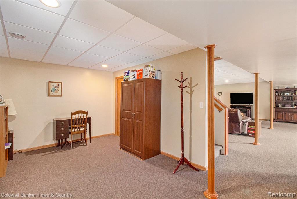6643 FARM Lane, Fowlerville, MI 48836 — Photo 17