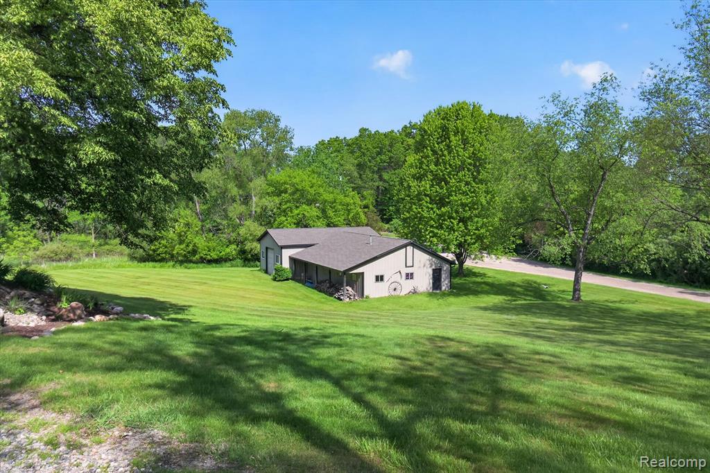 12664 Lashbrook Lane W, Brighton, MI 48114 — Photo 37