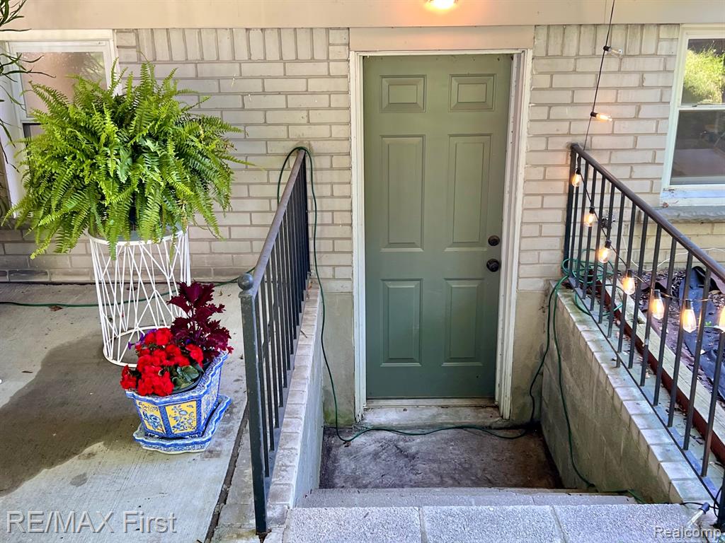 908 Marywood Drive, Royal Oak, MI 48067 — Photo 22