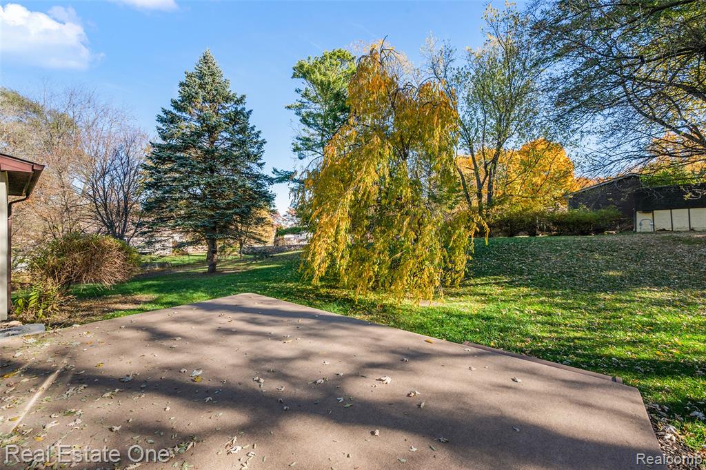 9600 Yale Avenue, Clarkston, MI 48348 — Photo 14