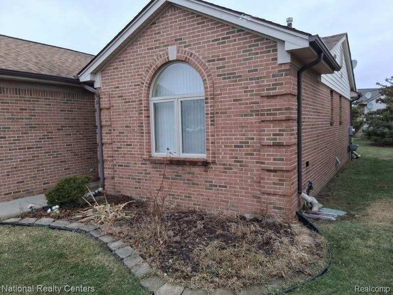 8373 Jefferson Court, Warren, MI 48093 — Photo 2