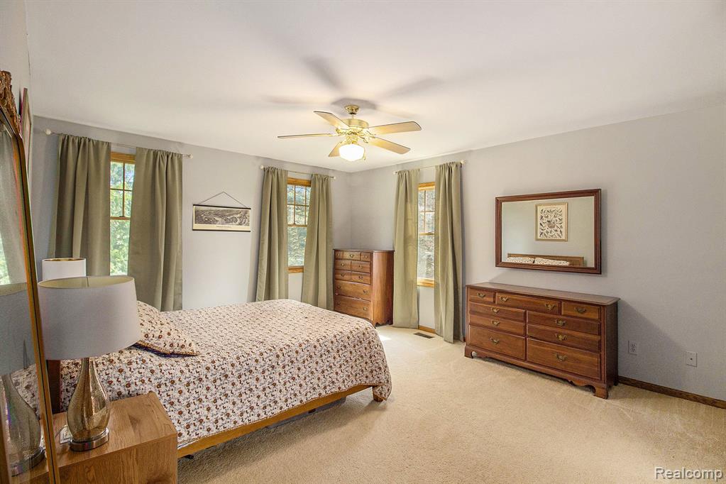 8472 Maltby Road, Brighton, MI 48116 — Photo 12